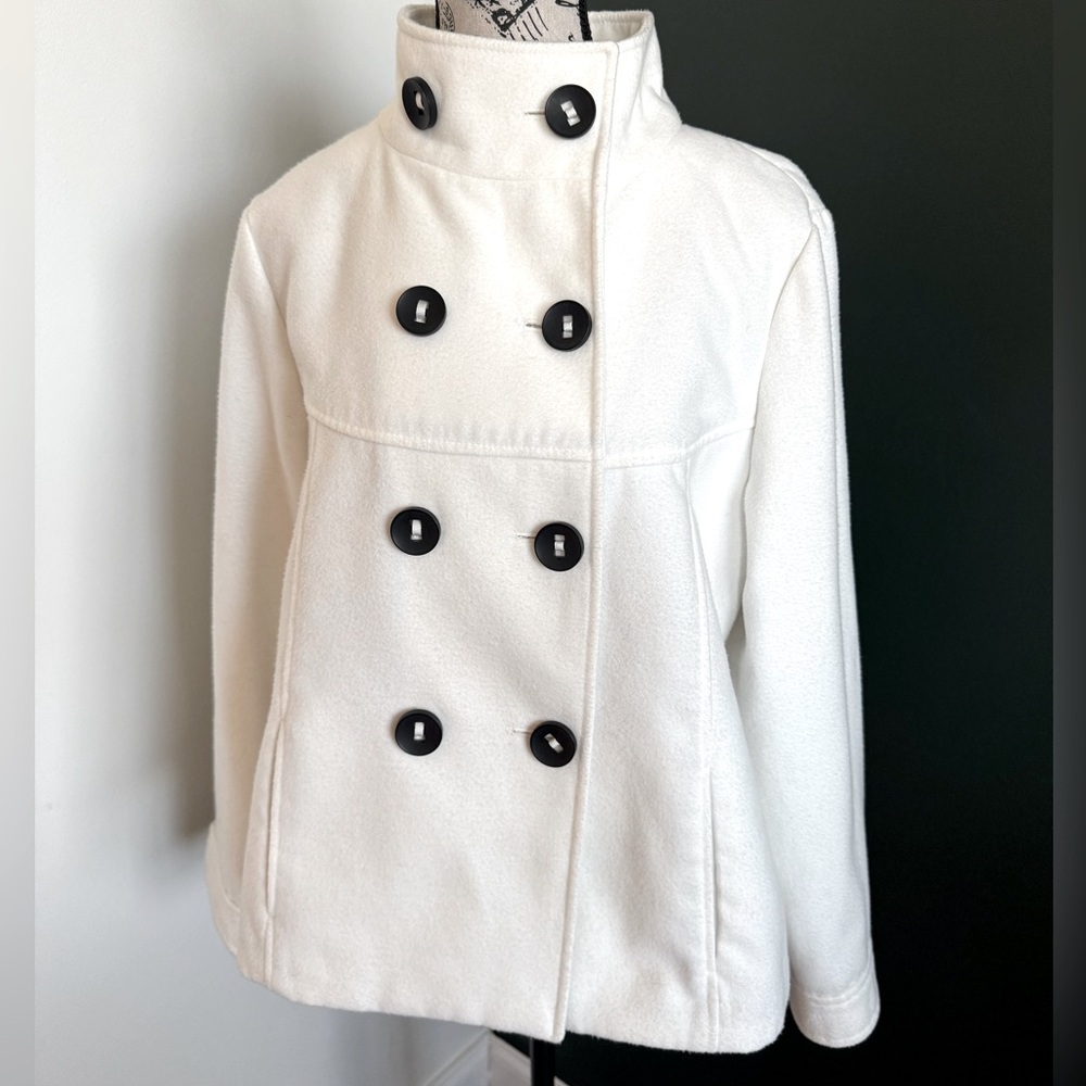 Chicos white cropped pea coat. Size large. Great condition. Soft and chic!